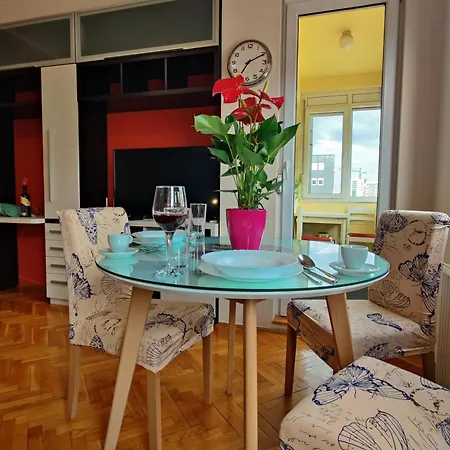 Maja Apartment *